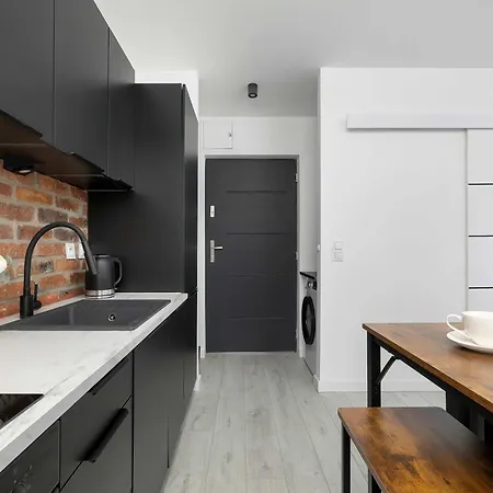 Cosy With A Charming Interior, Pet Friendly By Renters Apartament