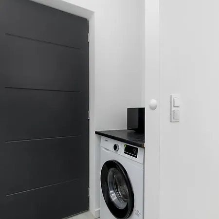 Cosy With A Charming Interior, Pet Friendly By Renters Apartament